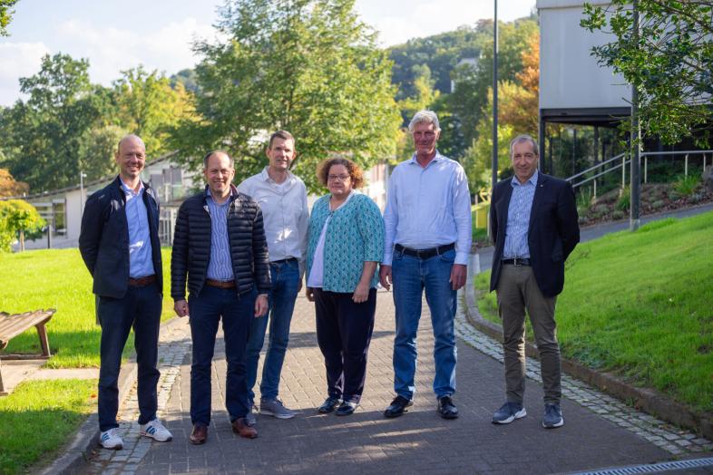 Wichtiger Besuch aus der Universität Marburg: Prof. Giese, Prof. Hoppe, Prof. Züchner, apl. Prof. Lauber-Pohle sowie aus der blista Maarten Kubeja und Patrick Temmesfeld
