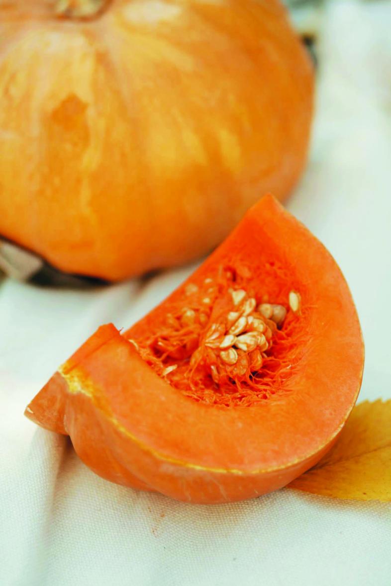 Aufgeschnittener Hokkaido-Kürbis