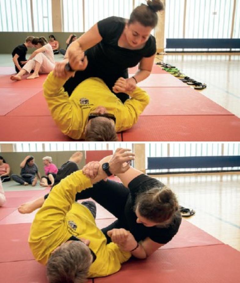 2 Fotos: Zwei Menschen bei einer Übung auf einer Bodenmatte, eine Person liegt auf dem Boden, eine über ihr kniende Person hält ihre Hände fest. Auf dem Folgebild befreit sich die untere Person aus dieser Position.